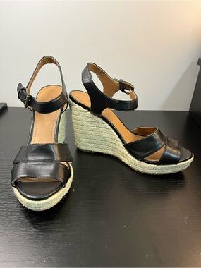 NWT Tesori Black Vegan Leather Espadrille Wedge Sandals Women’s 8.5